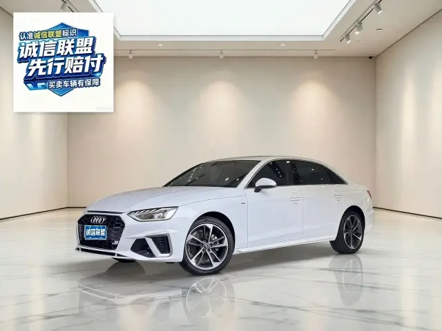 Фотография автомобиля — Audi A4L
