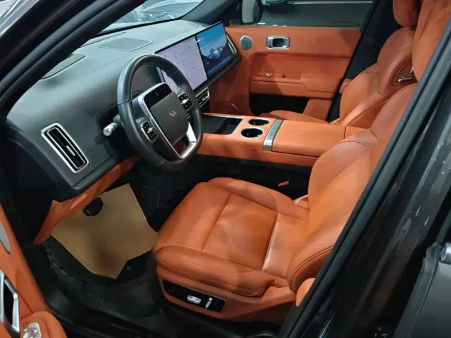 Li Auto L7 — Фото автомобиля 14