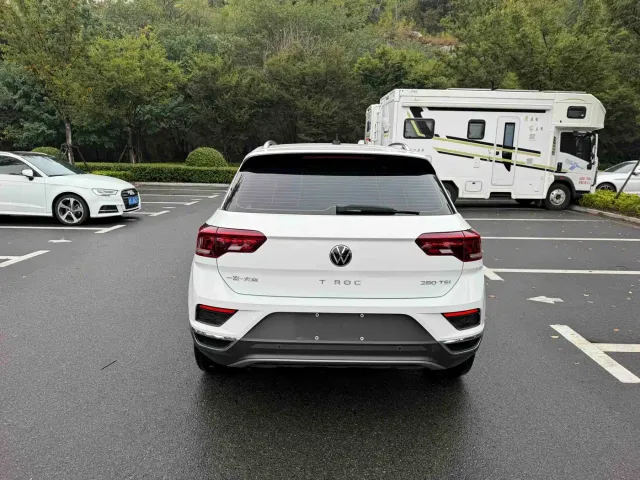 Volkswagen T-Roc — Фото автомобиля 9