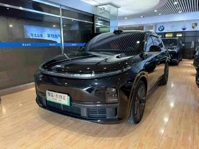 Li Auto L7 — Фото автомобиля 3