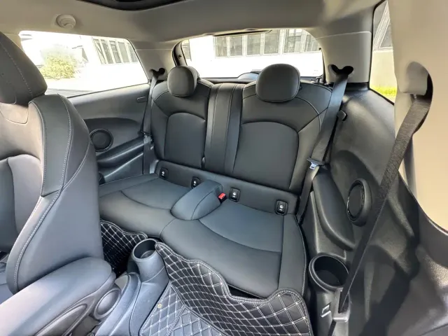 MINI Hatch — Фото автомобиля 9