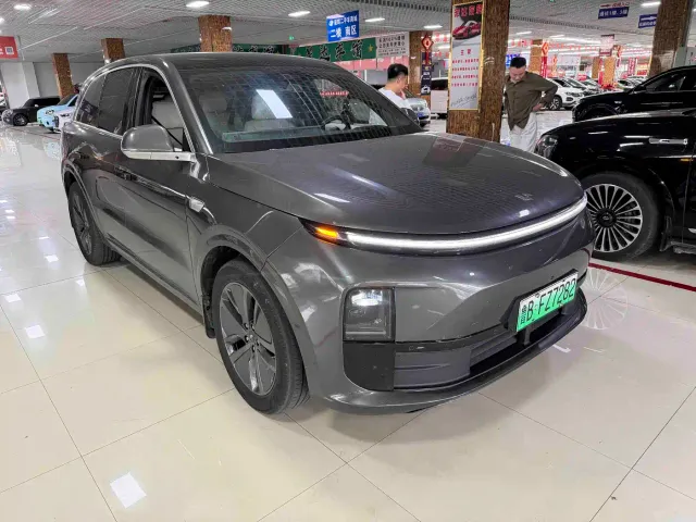 Li Auto L6 — Фото автомобиля 2