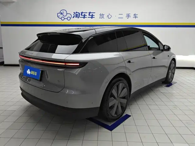 Li Auto i6 — Фото автомобиля 3