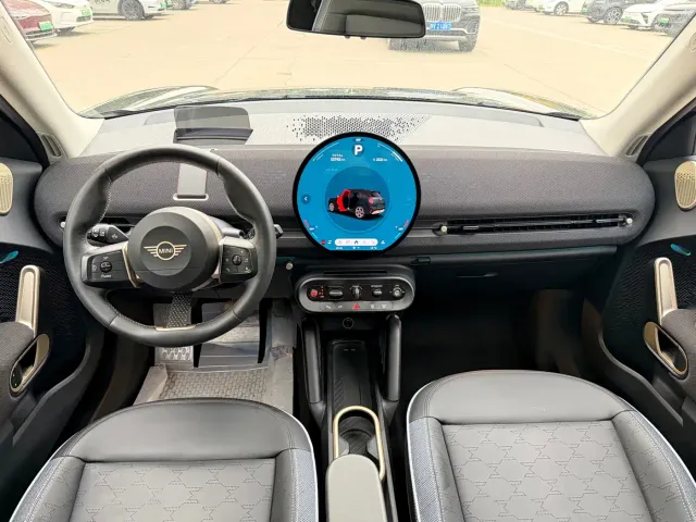 MINI Electric ACEMAN — Фото автомобиля 5