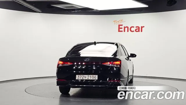 Hyundai Avante CN7 — Фото автомобиля 4