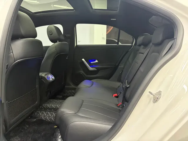 Mercedes-Benz A-Class — Фото автомобиля 16