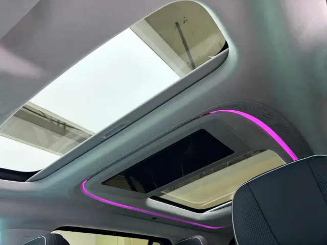 Xpeng X9 — Фото автомобиля 6