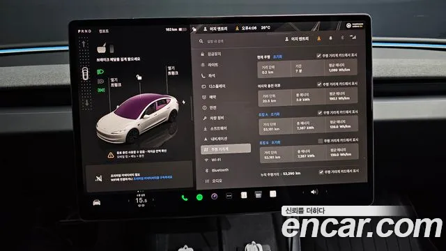 Tesla Model 3 — Фото автомобиля 8