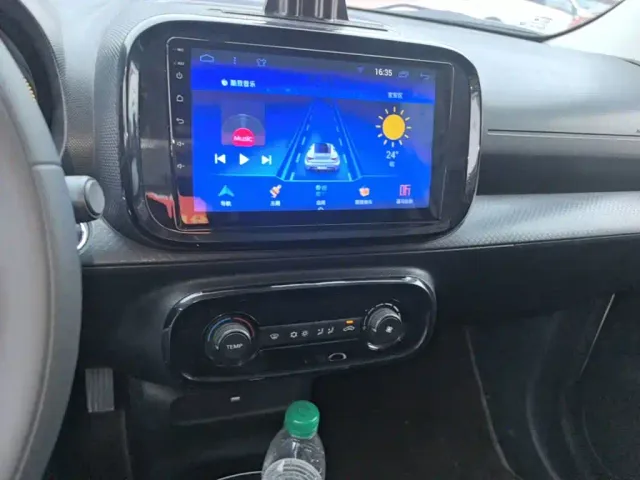 Roewe Clever — Фото автомобиля 12