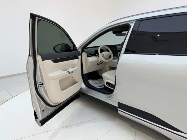 Dongfeng eπ 008 — Фото автомобиля 13