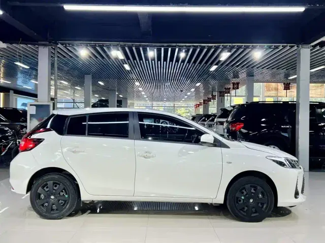 Toyota Vios FS — Фото автомобиля 5