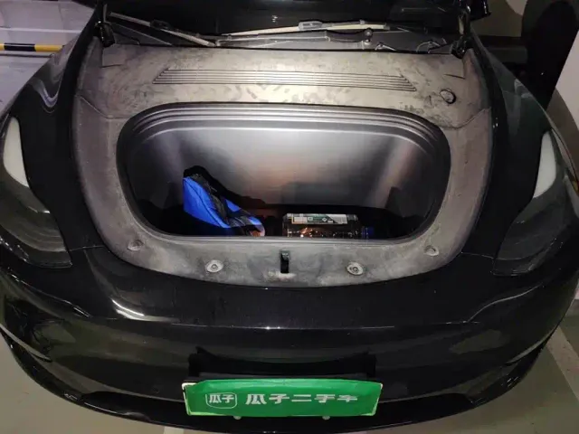 Tesla Model Y — Фото автомобиля 21
