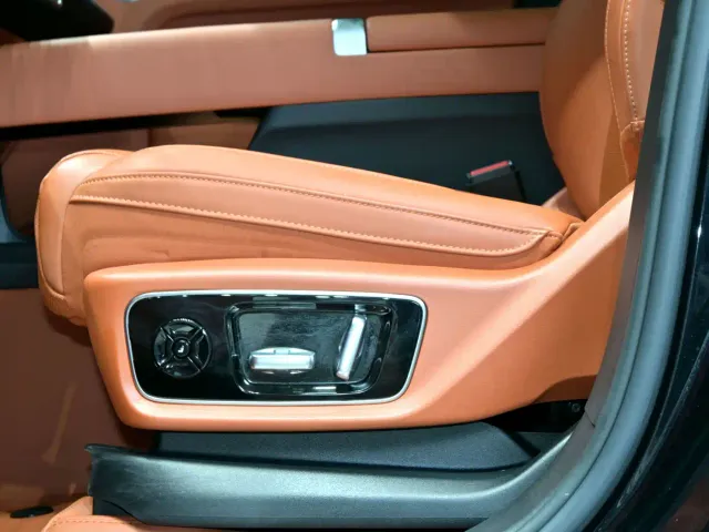 Li Auto L7 — Фото автомобиля 20
