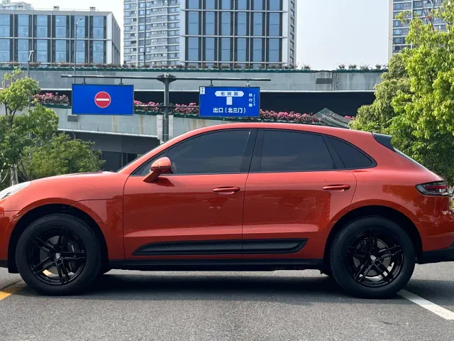 Porsche Macan — Фото автомобиля 4