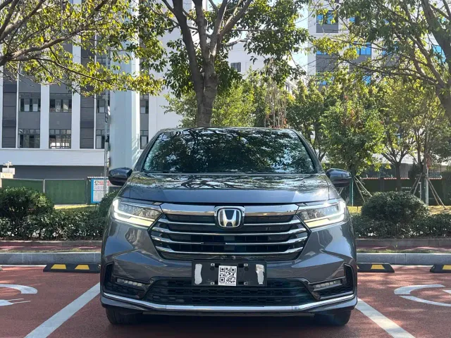 Honda Odyssey — Фото автомобиля 2