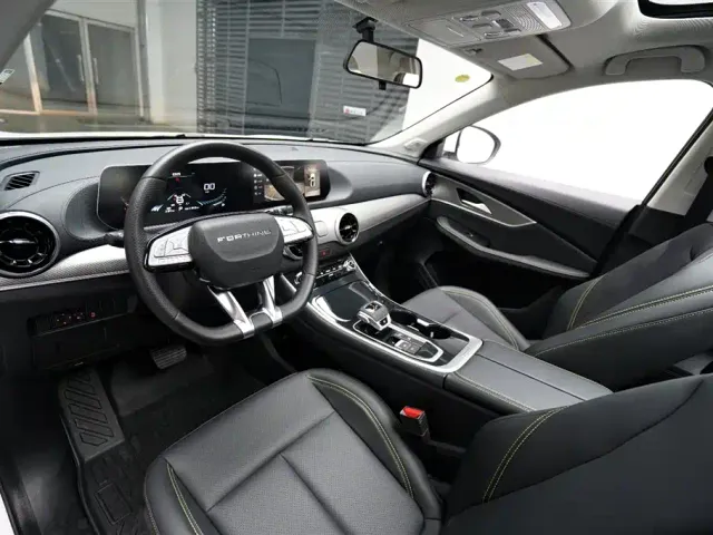 Forthing T5 Evo — Фото автомобиля 3