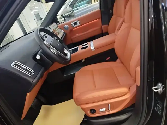 Li Auto L6 — Фото автомобиля 14