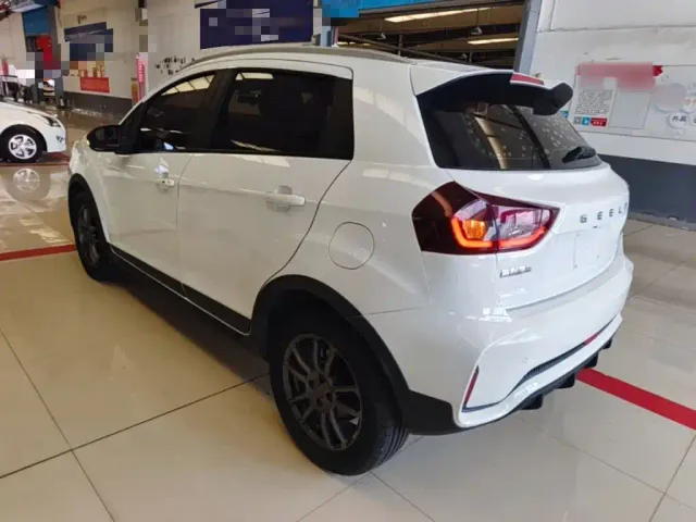 Geely Vision X3 — Фото автомобиля 4