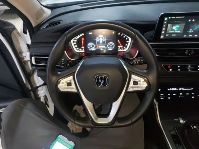 Changan CS75 — Фото автомобиля 10