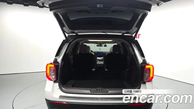 Ford Explorer Explorer 6 поколение 3.0 Platinum 4WD — Фото автомобиля 20