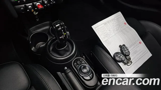 Mini Cooper Cooper 5 дверей Classic Plus — Фото автомобиля 9