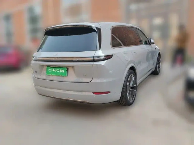 Li Auto L9 — Фото автомобиля 6