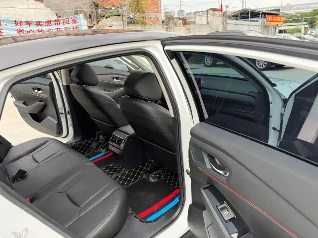 Honda Accord — Фото автомобиля 11
