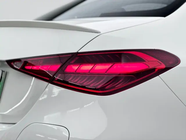 Mercedes-Benz C-Class — Фото автомобиля 11