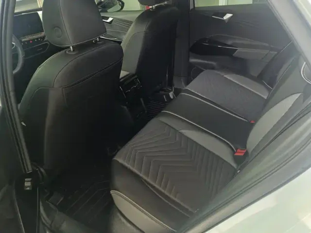 Volkswagen ID.3 — Фото автомобиля 11