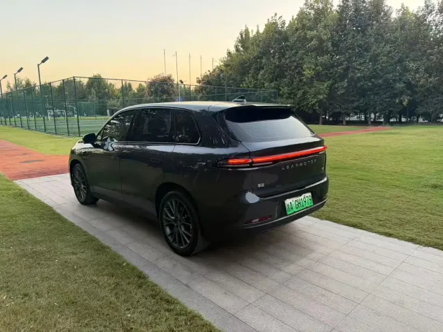 Leapmotor C10 — Фото автомобиля 4