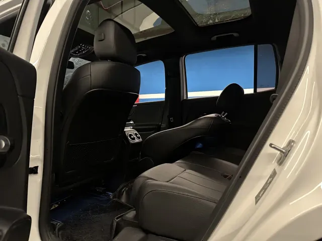 Mercedes-Benz GLB-Class — Фото автомобиля 16