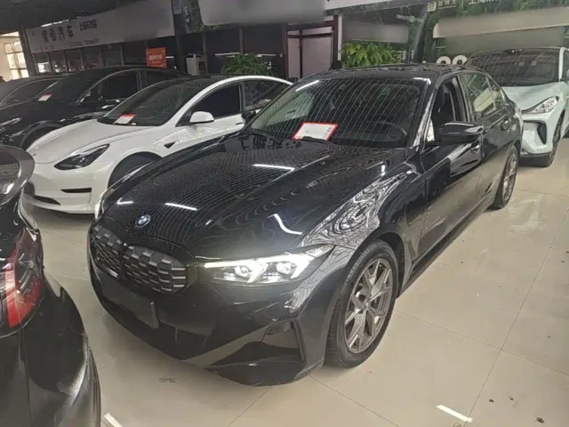 Фотография автомобиля — BMW i3