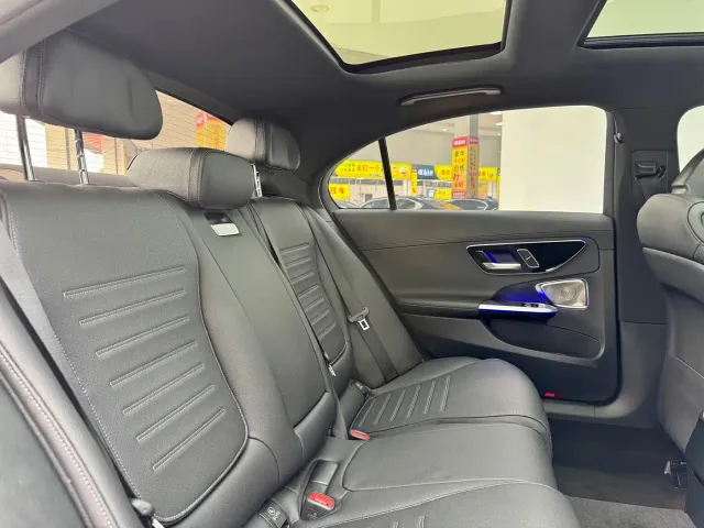 Mercedes-Benz C-Class — Фото автомобиля 12