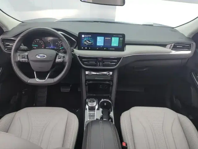 Ford Escape — Фото автомобиля 12