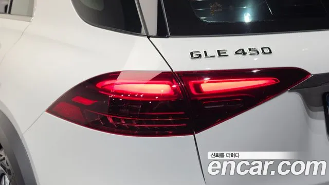 Mercedes-Benz GLE-Class — Фото автомобиля 8