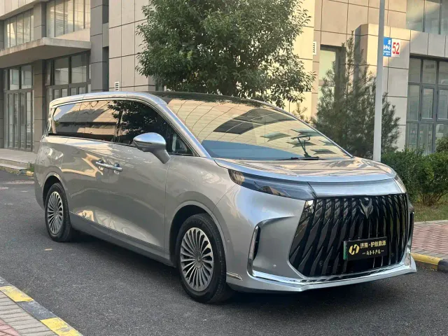 Arcfox Wendao V9 — Фото автомобиля 3
