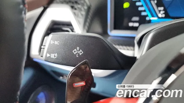 BMW XM — Фото автомобиля 26