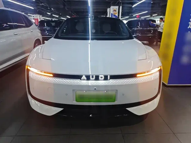 Audi E5 Sportback — Фото автомобиля 2