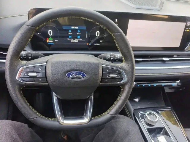 Ford Lingrui — Фото автомобиля 4