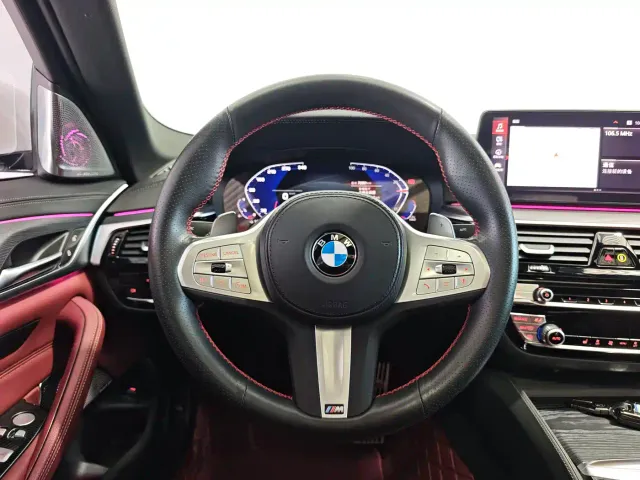 BMW 5 Series — Фото автомобиля 9