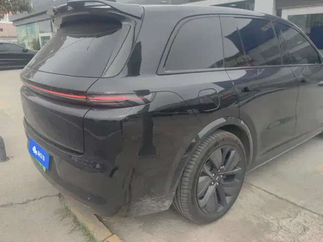 Li Auto L8 — Фото автомобиля 3