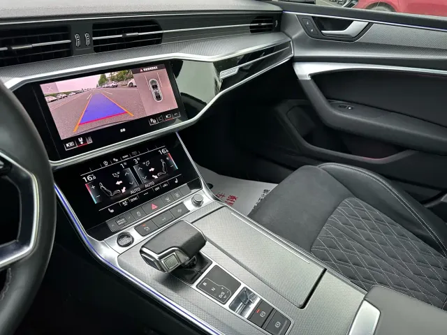 Audi A7L — Фото автомобиля 13