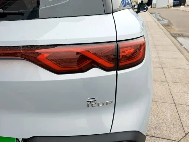 BYD Yuan UP — Фото автомобиля 7