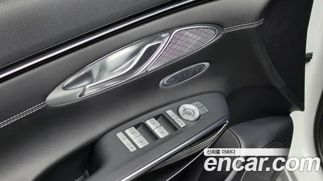 Genesis GV70 — Фото автомобиля 26