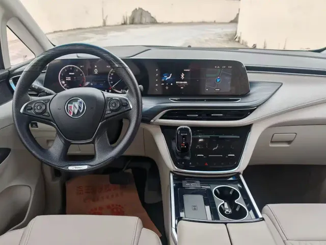 Buick GL8 — Фото автомобиля 7