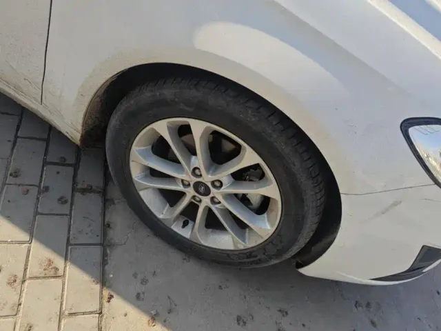 Ford Mondeo — Фото автомобиля 6