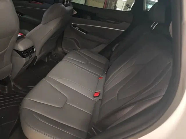 Geely Boyue — Фото автомобиля 16