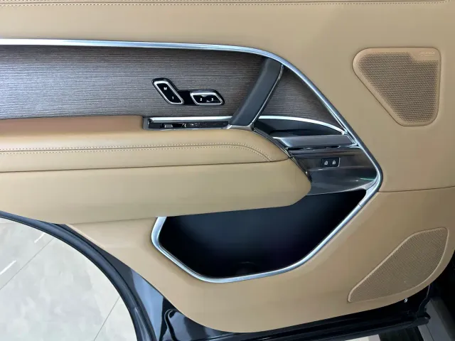 Land Rover Range Rover — Фото автомобиля 18