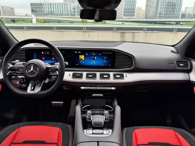 Mercedes-Benz GLE-Class AMG — Фото автомобиля 2