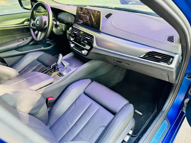 BMW 5 Series — Фото автомобиля 6